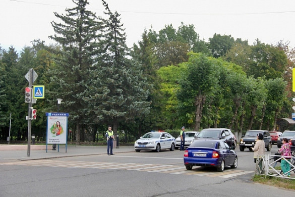 На одном из самых оживленных перекрестков в Родниках появились светофоры
